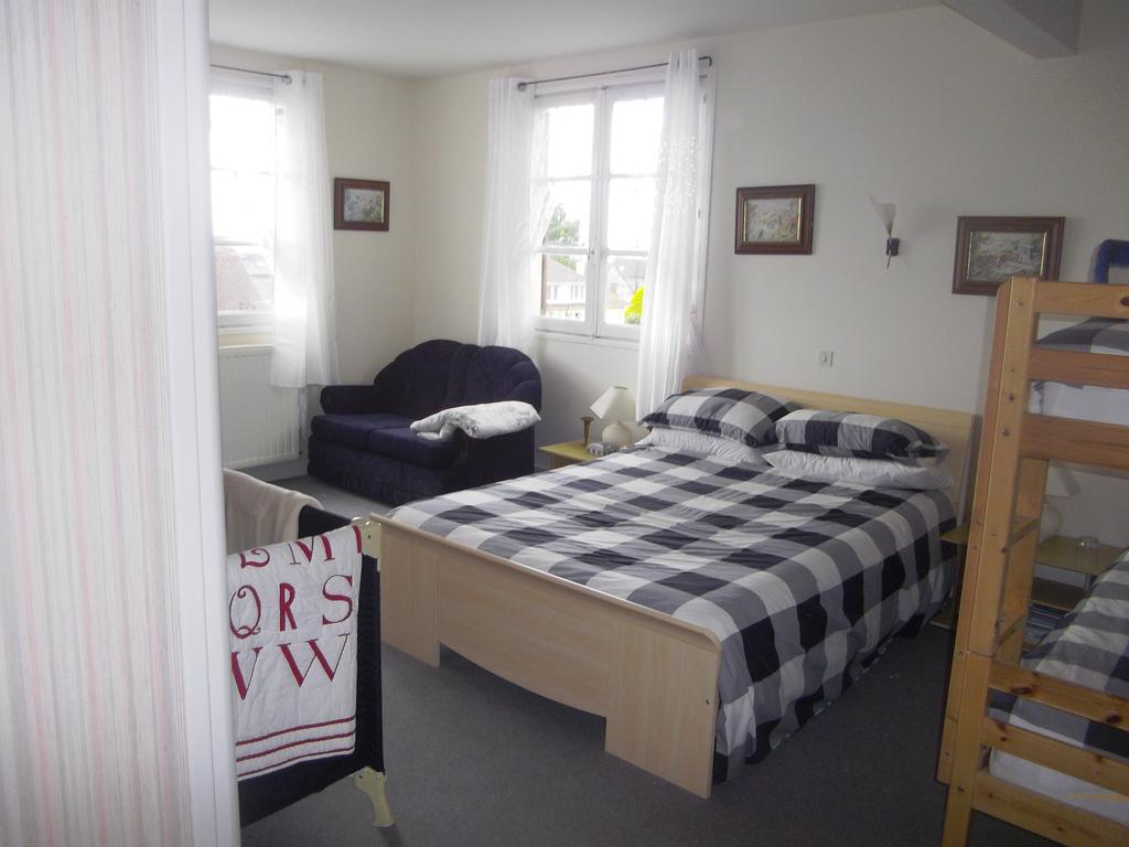Lenard Charles Bed & Breakfast Juvigny-Val-d'Andaine Номер фото